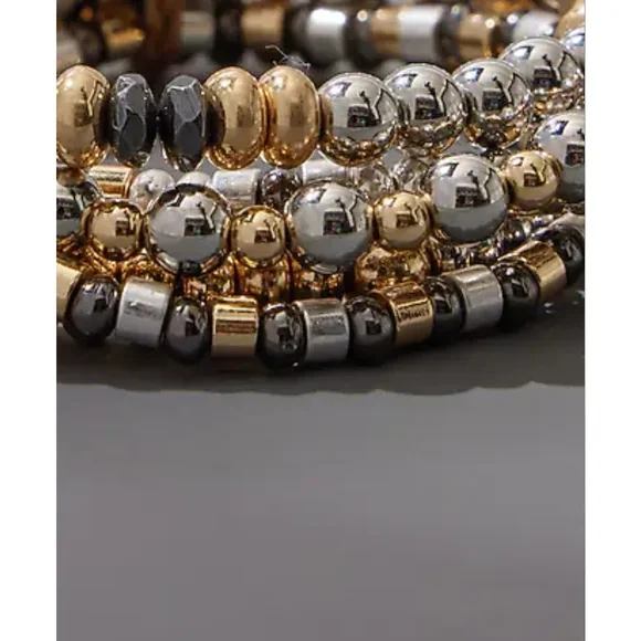 23. NWOT Elegant Silver and Gold Beaded Bracelet - Picture 4 of 4
